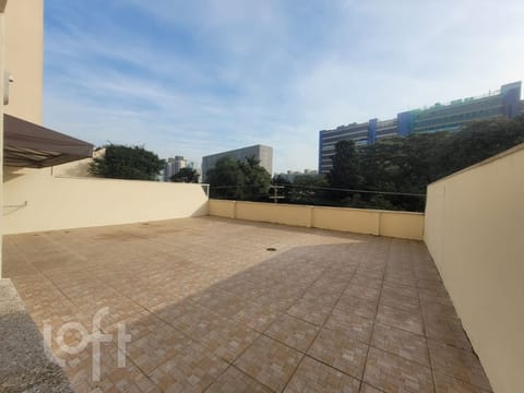 Image 19 - 230282